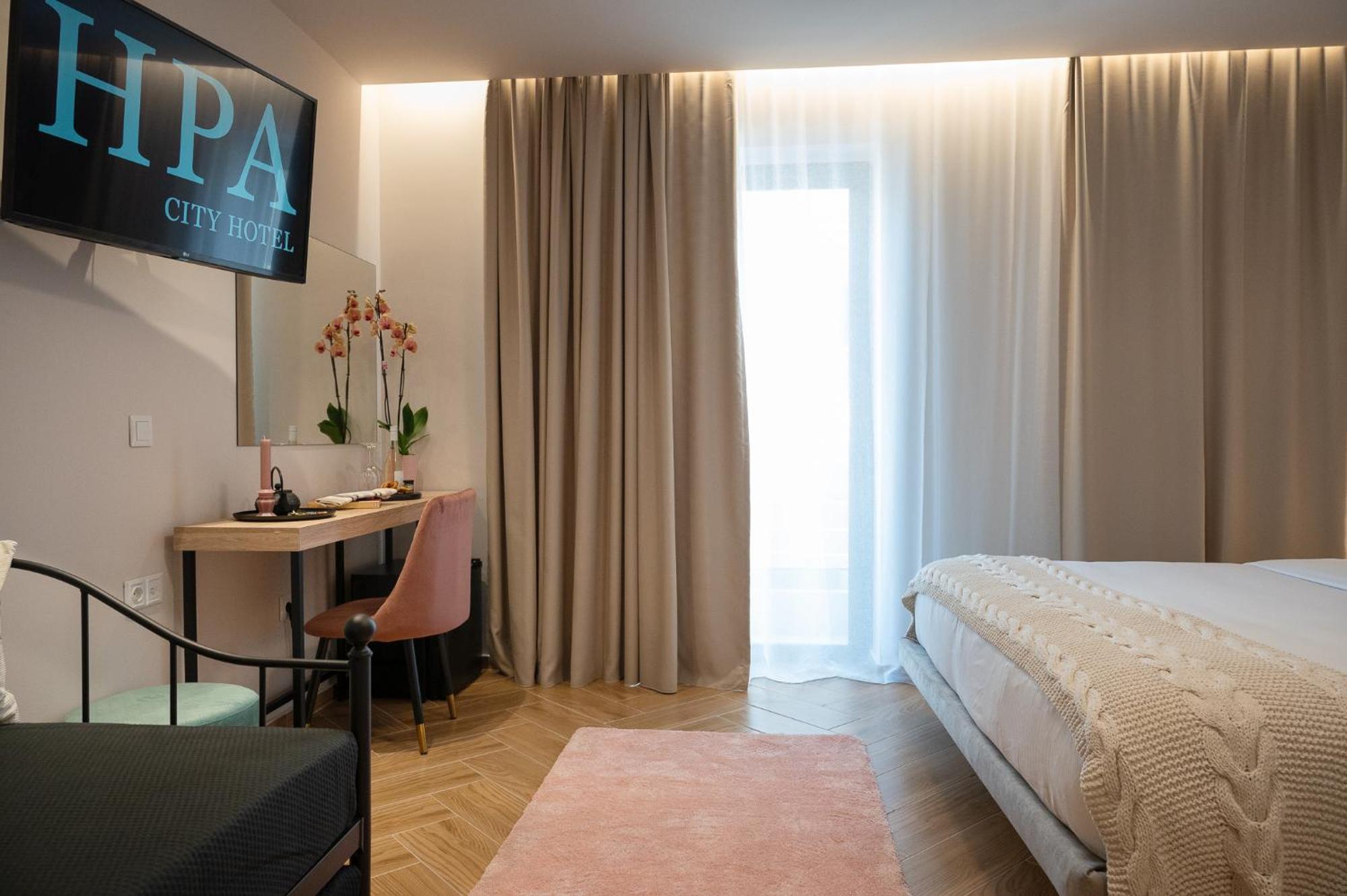 Ira - Ηρα Hotel Каламата Экстерьер фото