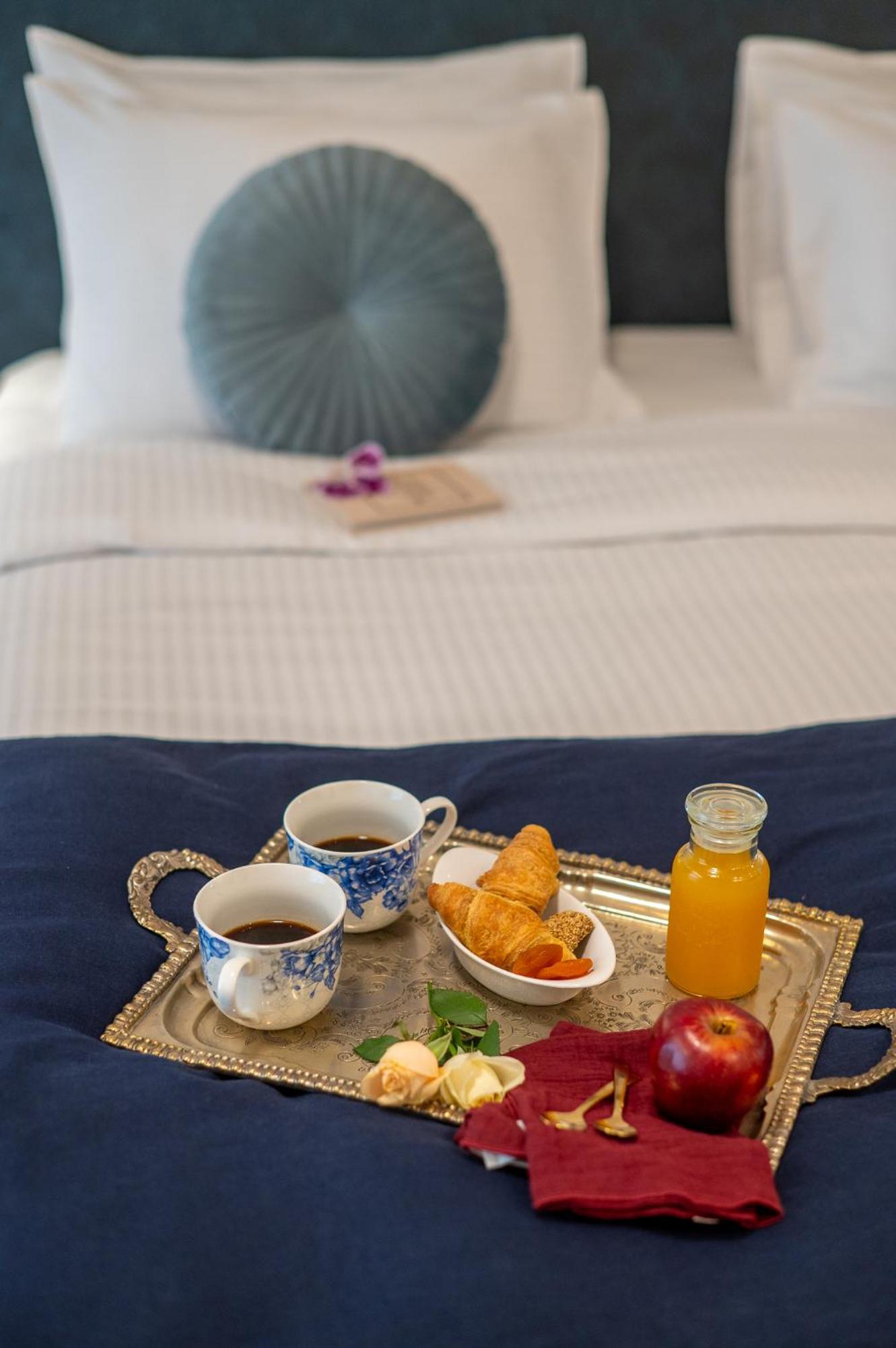 Ira - Ηρα Hotel Каламата Экстерьер фото
