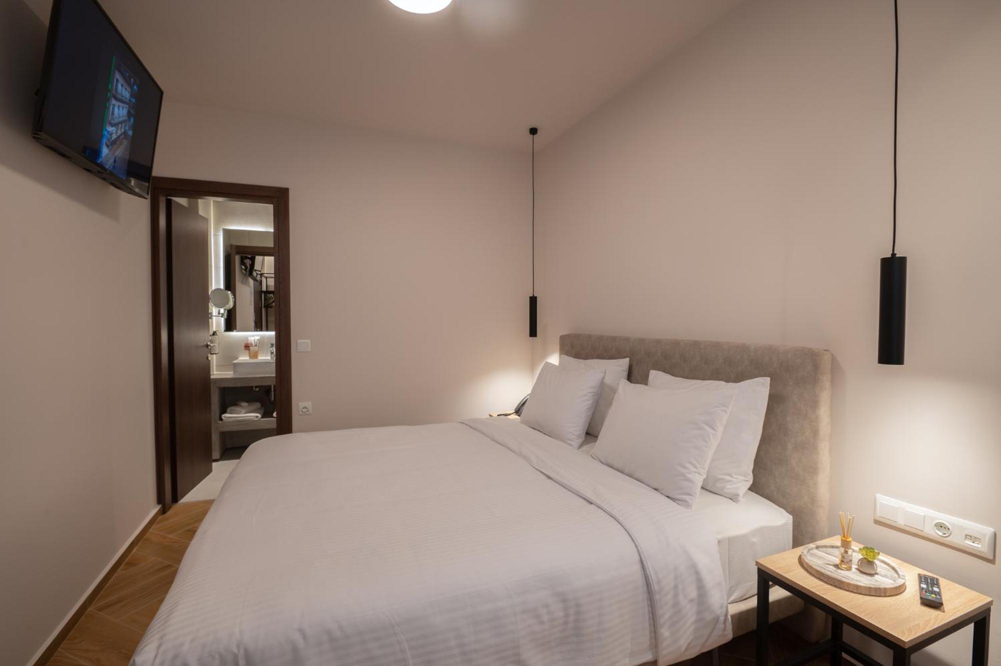 Ira - Ηρα Hotel Каламата Экстерьер фото