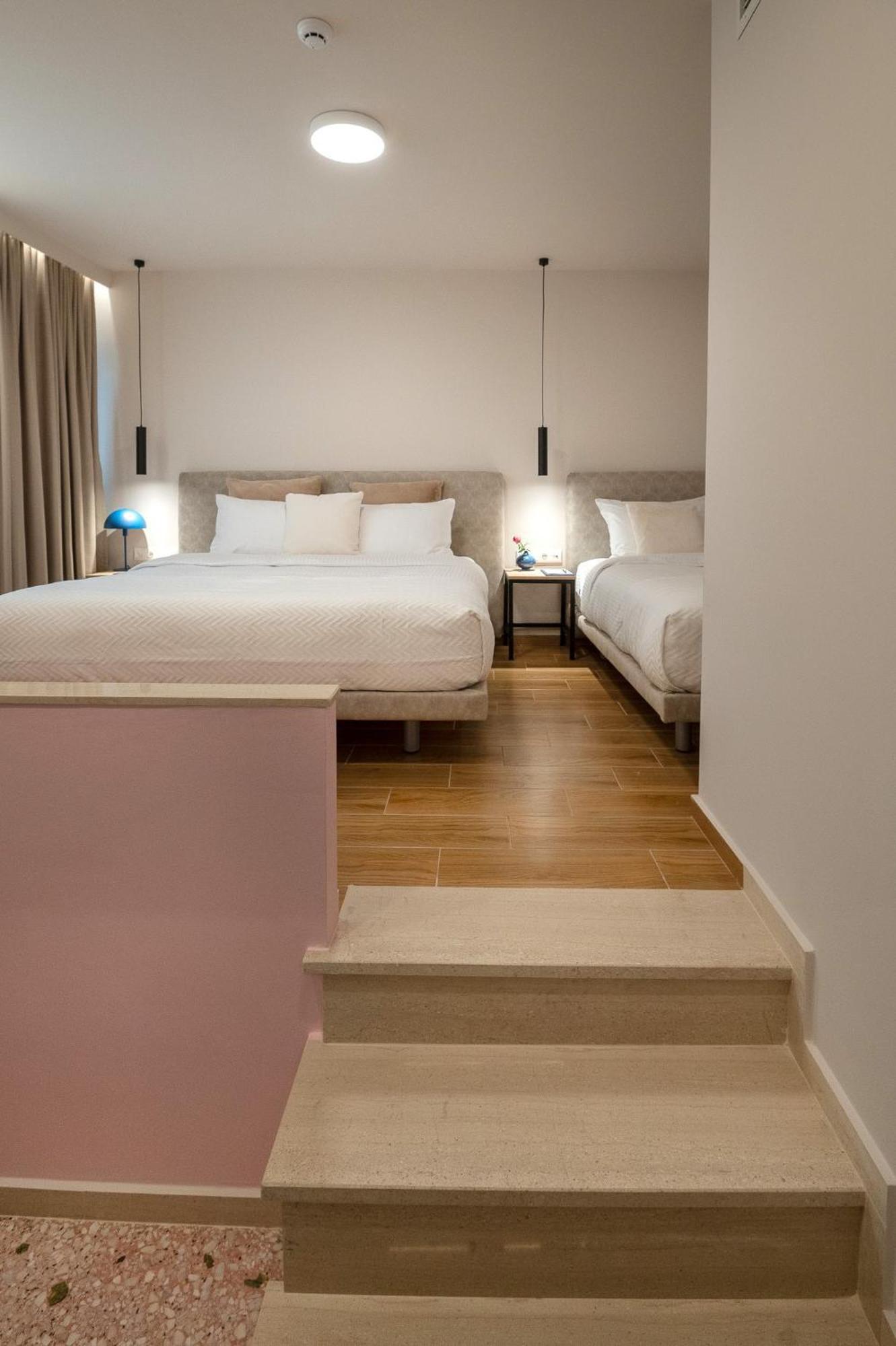 Ira - Ηρα Hotel Каламата Экстерьер фото
